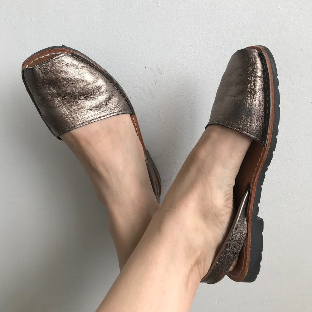 Pewter Pons Avarcas Classic Style Leather Sandals